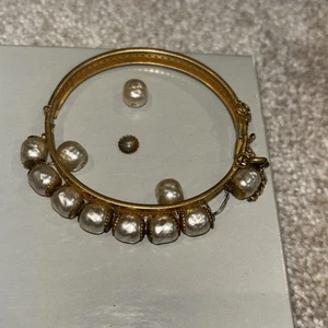 Miriam Haskell Pearl Bracelet Vintage Needs Repair ! - Picture 1 of 10