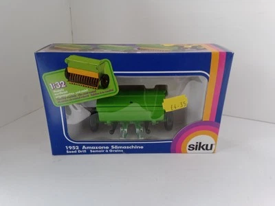 SIKUFARM SERIES 1952 SEED DRILL 1:32 SCALE - rare - Image 1 of 4