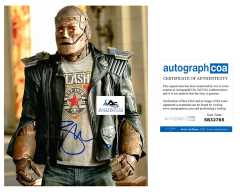 BRENDAN FRASER AUTOGRAPH SIGNED 8x10 PHOTO DOOM PATROL ACOA Cover