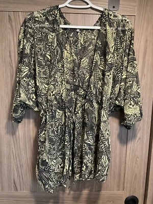 CHARLOTTE RUSSE WOMENS ANIMAL PRINT BLOUSE COVER SHEER TIE WAIST 3/4 SLEEVE L - Image 1 of 4
