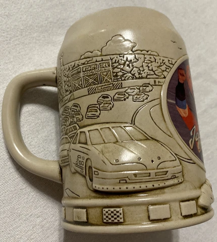 NASCAR Jeff Gordon DuPont #24 Beer Stein Mug - 3D Racing Images w/ Color Picture Cover