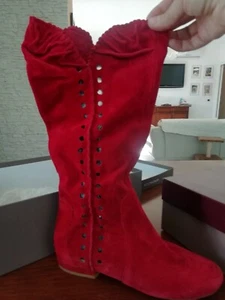 Stivaletto rosso donna, in pelle scamosciata - Foto 1 di 13