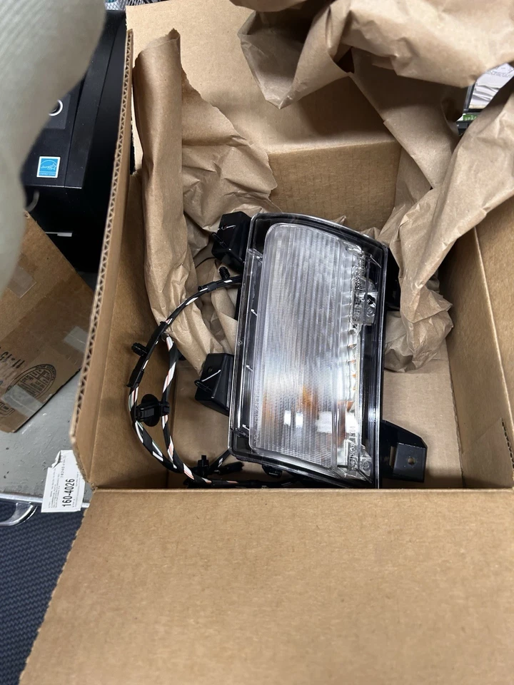 Luz halógena izquierda señal de giro Jeep Wrangler 2018-2023 68307245AH Foto 1 de 1