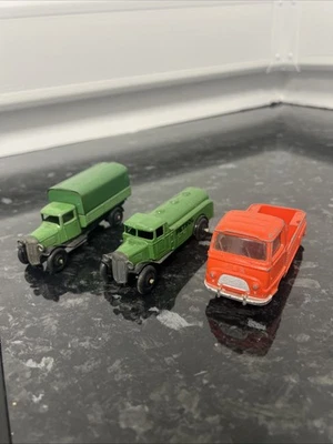 Juguetes Dinky de colección 3 coches diferentes Foto 1 de 4
