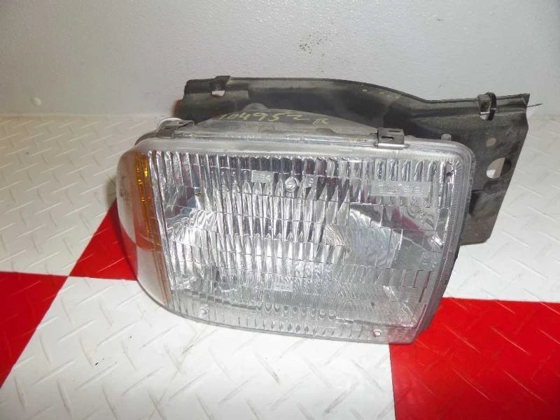 95 96 97 S10 BLAZER FARO PASAJERO DERECHO CHEVROLET COMPUESTO Foto 1 de 4