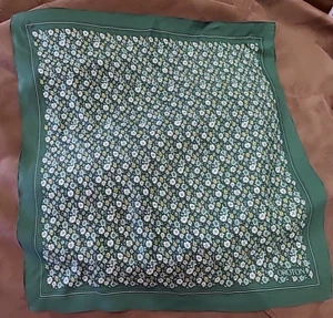 Square 50 cm 100% Silk Scarf  Vintage Oroton Green floral Genuine - Bild 1 von 9