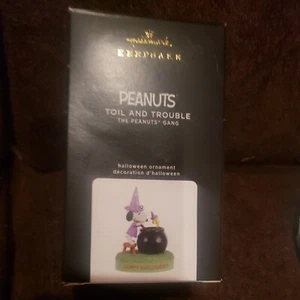 Snoopy Peanuts Halloween Hallmark Snoopy Peanuts 2020 Toil & Trouble Magic bird - Picture 1 of 2