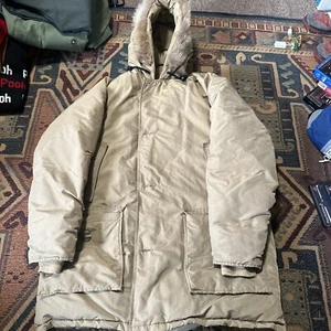 Vintage Woolrich Goose Down Jacket 60-70s Size Large Fur Hood - Picture 1 of 7
