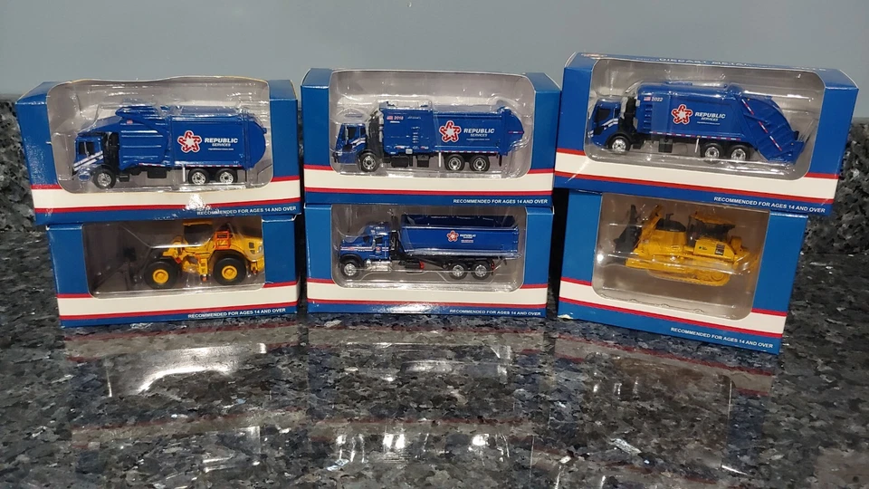 Republic Services 1/87 Diecast Complete Set - Garbage Truck / Loader / Bulldozer - Image 1 of 1