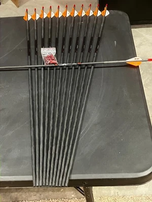 12 PSE Carbon Force Radial X Weave 200 Blazer Vanes Dozen - Image 1 of 3