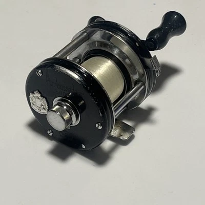 Carrete de pesca vintage Abu Garcia Sweden Ambassadeur 5000C Baitcast negro 077100 Foto 1 de 4