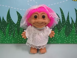 FIRST COMMUNION GIRL senza pezzi di ricambio - Bambola Russ Troll 5" - NUOVA IN CONFEZIONE ORIGINALE - Foto 1 di 7
