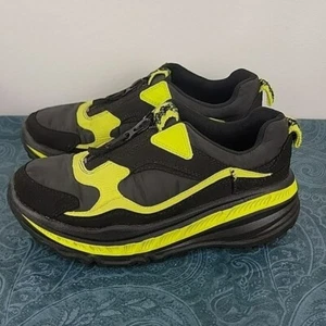 Ugg Black & Yellow Athletic Slip On Zip Shoes Womens 7 - Picture 1 of 13