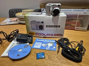Boxed NIKON COOLPIX 885 Digital Camera 3.2MP New Battery + 64mb CF & Charger ETC - Picture 1 of 7