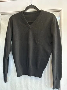 Schwarzer weicher Pullover mit V-Ausschnitt 100% Kaschmir Langarm Pulli Größe S - Bild 1 von 1