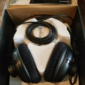 Auriculares de estudio profesionales Samson SR950  - Imagen 1 de 7