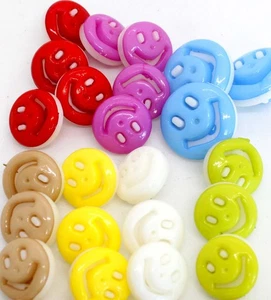 Novelty Smiley Face Shank  Buttons,  Baby, Children Buttons Sizes 13mm,16.5mm - Picture 1 of 16