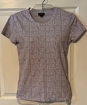 Camiseta para mujer Emporio Armani lavanda, talla pequeña Foto 1 de 4