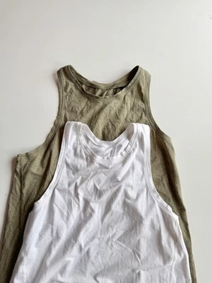 Lote de 2 regatas LULULEMON tamanho 4 todas amarradas verde branco pima algodão amarrar costas - Imagem 1 de 4