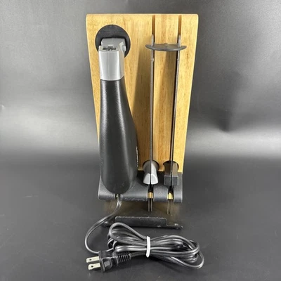 Cuisinart CEK-40 电动刀 2 刀片和屠夫架厨房测试 — 第 1/4 张图片