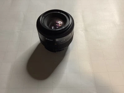 Nikon AF Nikkor 35-70mm 1:3.3-4.5 - Image 1 of 4