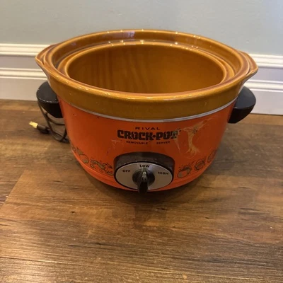 VTG  Rival Brown Crock Pot 5QT Model 3350/2 NO Lid Slow Cooker Blood Orange - Image 1 of 3