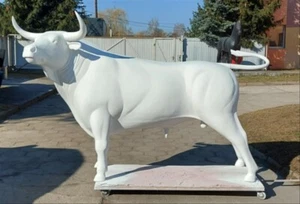 Spanischer Stier lebensgroß 3D😉 Kuh Deko Skulptur Tierfigur Garten Bull El Toro - Picture 1 of 7