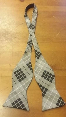 Brand Q, микрофибра, черный/серый/белый, клетчатый принт, регулируемый галстук-бабочка (2-1/2») - Изображение 1 из 4