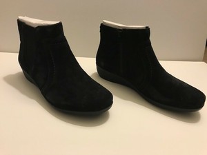 clarks women's everlay leigh ankle bootie