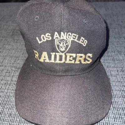 Sombrero trasero a presión vintage de los 90 de Los Angeles Raiders Foto 1 de 4
