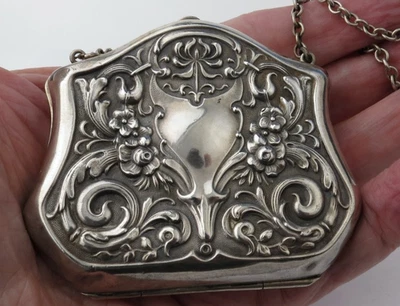 Borsa vittoriana rococò ornata vortici argento sterling floreale repousse pieghevole COSÌ COM'È - Immagine 1 di 4