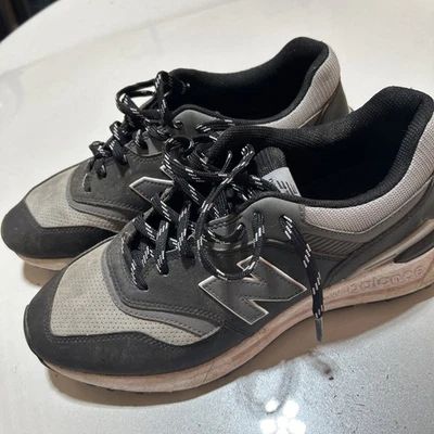 Zapatos de golf New Balance 997 para hombre talla 8,5 deportivos negros grises de cuero con púas Foto 1 de 4