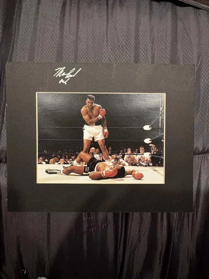 Foto firmada por Muhammad Ali Foto 1 de 1
