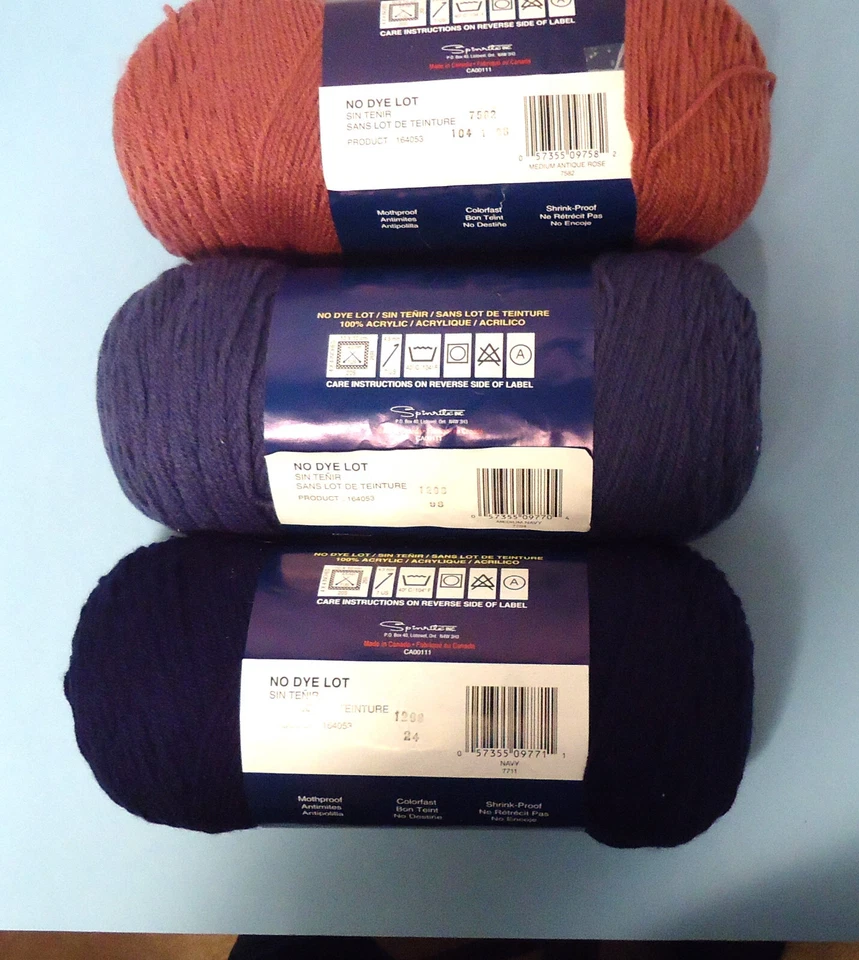 BERNAT YARN 3 Super Value 8 oz. = 1  1/2" pound- Med. Navy- Navy- Med.Antiq Rose - Image 1 of 4
