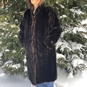 Faux Fur Coat Women’s Sz. Large? Full Length Reversible Dark Brown Tan - Picture 1 of 20