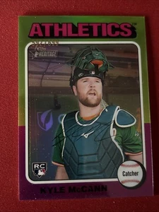 2024 Topps Heritage High Number Chrome Kyle McCann rifrattore RC #/699 SPEDIZIONE GRATUITA - Foto 1 di 2