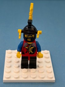 LEGO Castle Dragon Knights Minifig cas18a - Knight 2 - Scratches/No Cracks