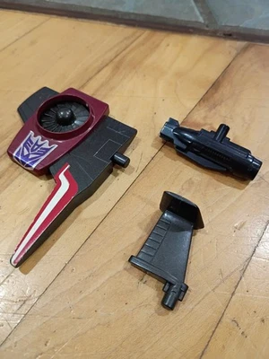 1985 TRANSFORMERS G1 THRUST SEEKER RIGHT WING LEFT RUDDER LAUNCHER VINTAGE PARTS - Image 1 of 3
