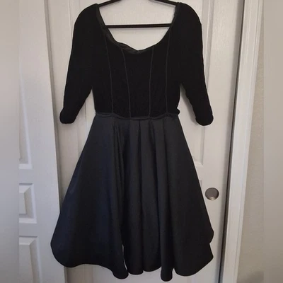 Victor Costa Talla 8 1980 Terciopelo Capricho Corto Vampiro Vestido de Baile Raro Encontrar Foto 1 de 4