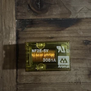 Relé NF2E- 5V NUEVO EN STOCK de Aromat - Imagen 1 de 2