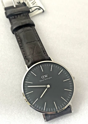 Daniel Wellington мужчин часы классический B40S6 круглый черный циферблат 41 мм чехол кожи новый с Ярлыками - Изображение 1 из 4