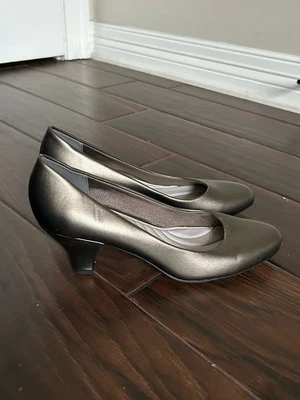 Женские сказочные туфли-лодочки Easy Street оловянные размер 9,5 м - Изображение 1 из 4