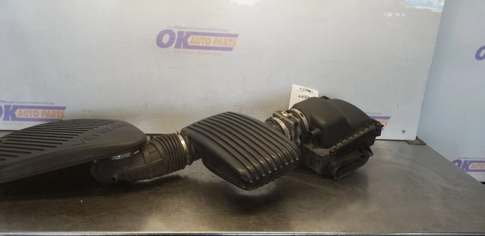 96 CHEVY CAPRICE 5.7L FILTRO DE AIRE CAJA MONTAJE CON RESONADOR Y AFM Foto 1 de 4