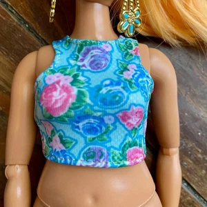 Barbie Extra Fancy Curvy Puppe Outfit Blau Mod Floral Blume Crop Tank Top EUC - Bild 1 von 4