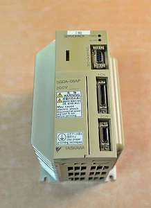 Servoaccionamiento YASKAWA 750 W SGDA-08AP - Imagen 1 de 5