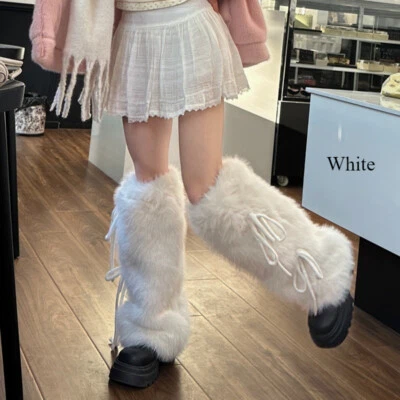 Mujeres Piel Sintética Calentador de Piernas Borla Pajarita Felpa Peluda Bota Calcetines Retro Invierno Foto 1 de 4