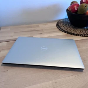 DELL Laptop XPS 9570 15" 1 TB Festplatte * GTX1050 Grafikkarte * 32 GB i5-8300 - Afbeelding 1 van 8