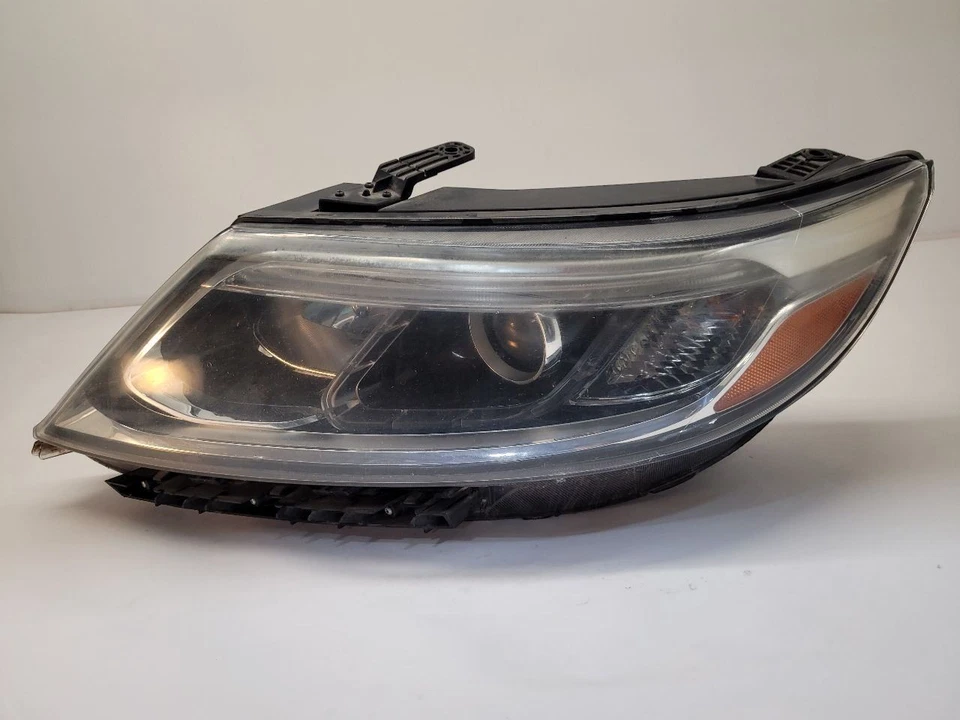 2014 - 2015 KIA SORENTO Driver Left Headlight With LED Accents Halogen  Foto 1 de 4
