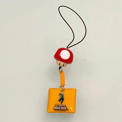 2006 Gashapon Nintendo Super Mario Screen Cleaner Keychain Capsule RED MUSHROOM - Image 1 of 2