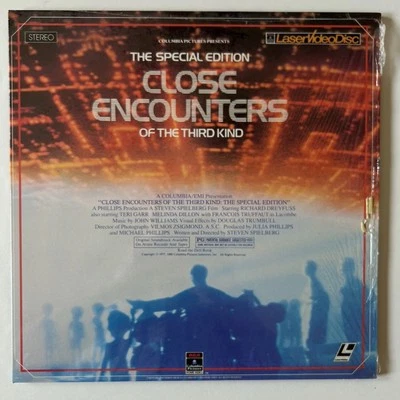 Close Encounters of the Third Kind (1977) laserdisc 2 Disc Special Edition - Image 1 of 3